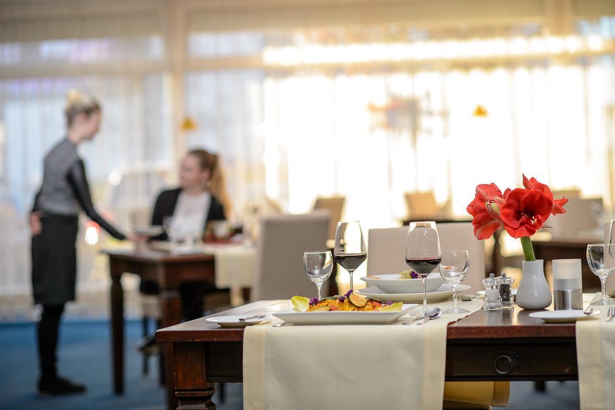 Euro Park Hotel Hennef Хенеф Екстериор снимка