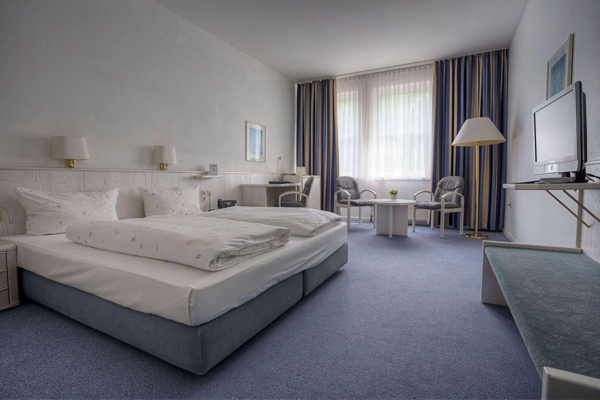 Euro Park Hotel Hennef Хенеф Екстериор снимка