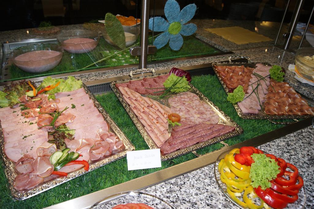 Euro Park Hotel Hennef Хенеф Екстериор снимка